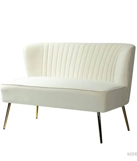 Velvet Love Seat (Rental)